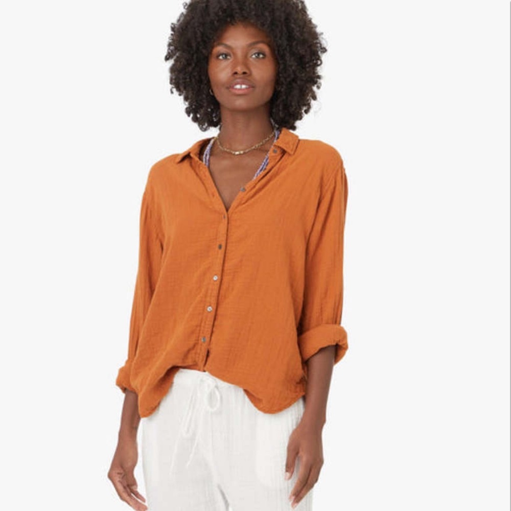 Xirena The Scout Shirt Caramel Medium Chelsea Gauze Boho Cotton Button Down Top